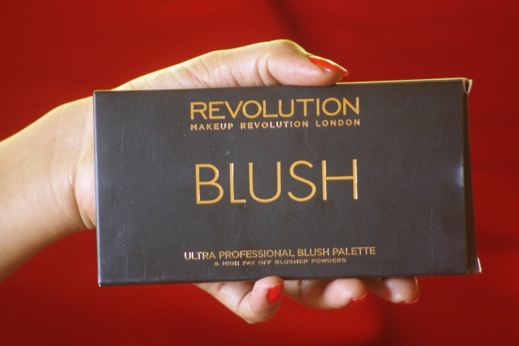 Salon-Guru-India-Makeup-Revolution-HotSpice-Blush-Review