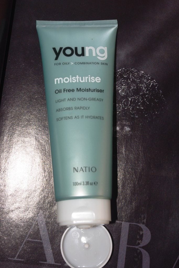 Salon-Guru-India-Natio-Young-Oil-Free-Moisturiser-Review