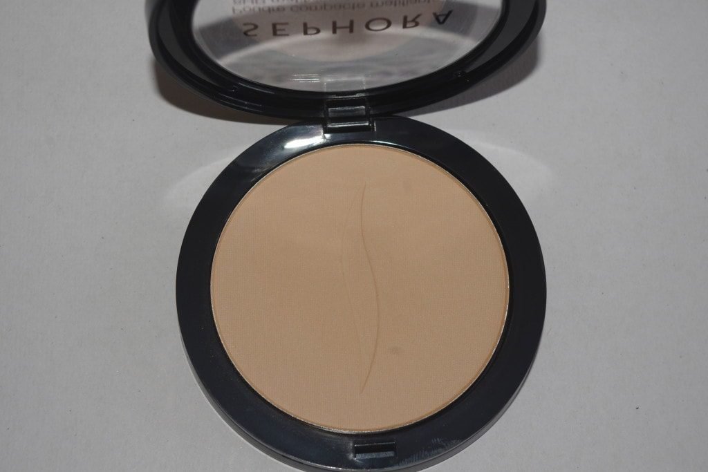 Sephora-8HR-Matifying-Pressed-Powder-Review-and-Swatch-Shade30-Medium-Sand