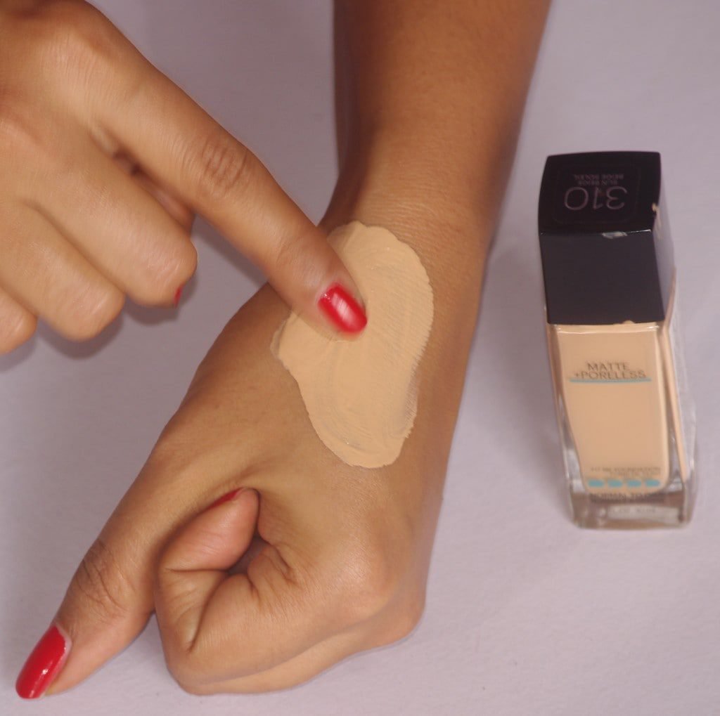 Maybelline Fit Me Matte Poreless Foundation  swatch