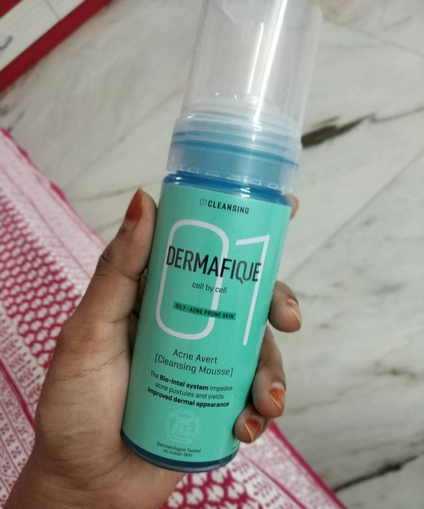 Dermafique Acne Avert Cleansing Mousse packaging